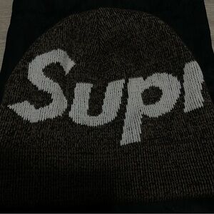 SUPREME LOGO - BEANIE ( AUTHENTIC )